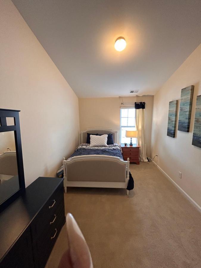 Апартаменты Cute And Cozy 5 Min From Carowinds Шарлотт Экстерьер фото